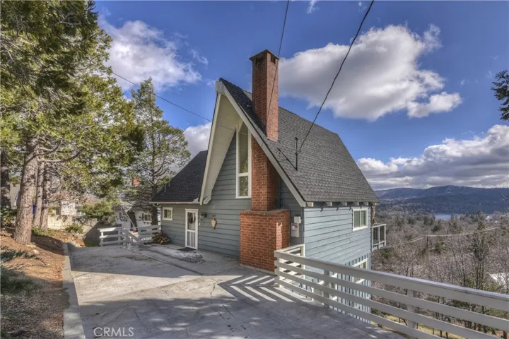 1127 Saint Bernard, Lake Arrowhead, California 92352