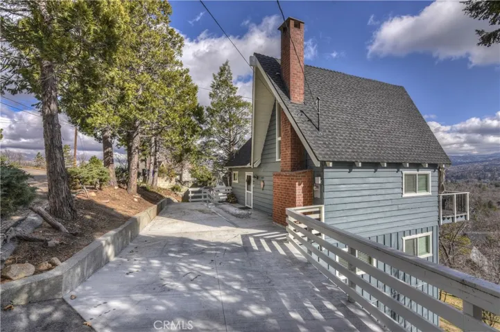1127 Saint Bernard, Lake Arrowhead, California 92352