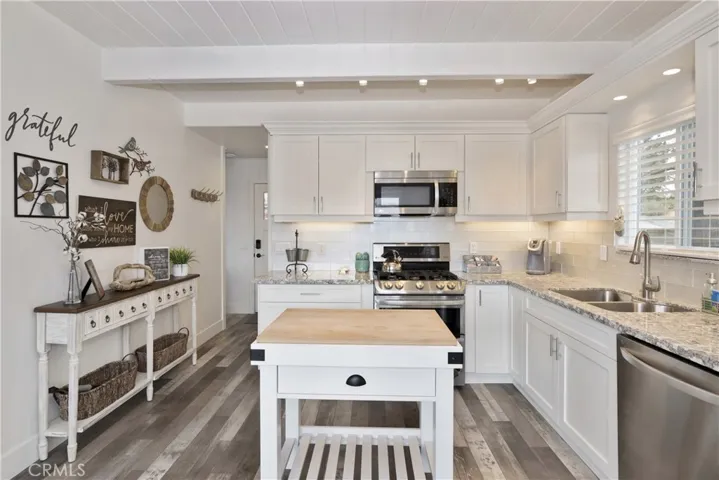 1127 Saint Bernard, Lake Arrowhead, California 92352
