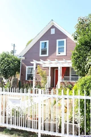 2123 Yosemite Drive, Los Angeles, California 90041