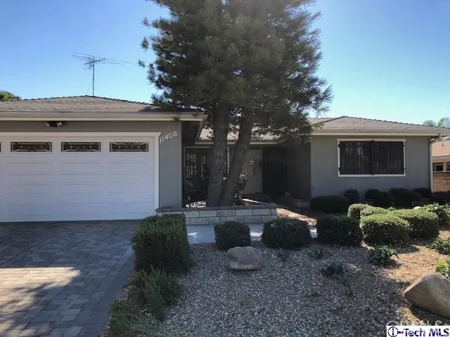 11406 Kamloops Street, Sylmar, California 91342