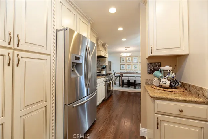 15432 La Salle Lane, Huntington Beach, California 92647