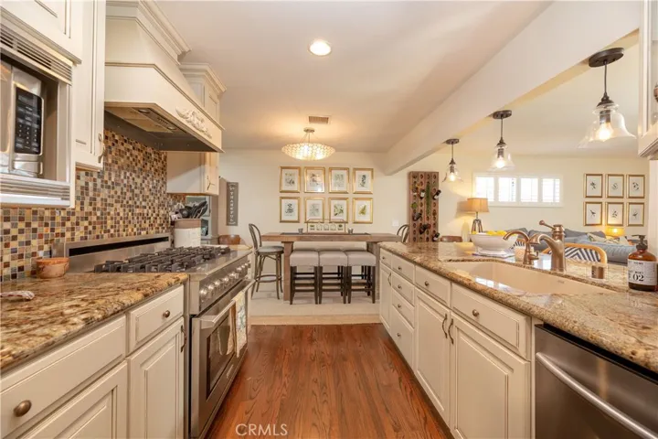 15432 La Salle Lane, Huntington Beach, California 92647