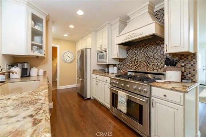 15432 La Salle Lane, Huntington Beach, California 92647