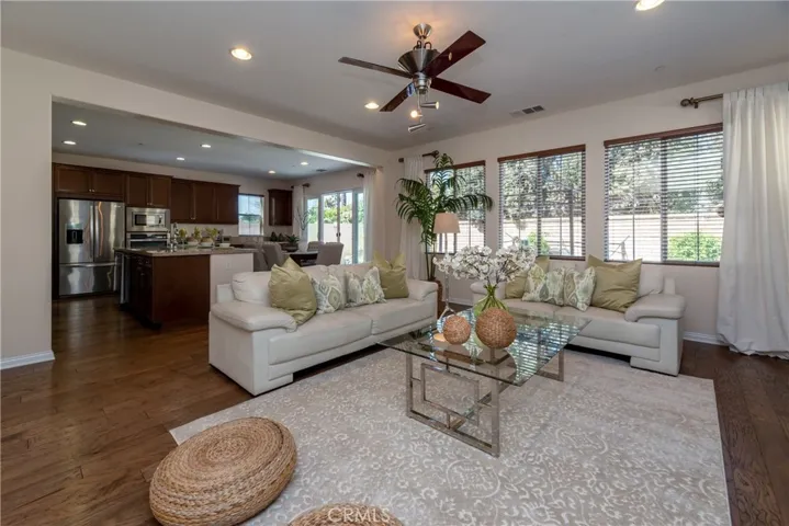 60 Revell Circle, Buena Park, California 90620