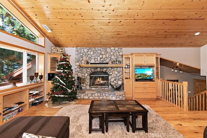 38801 Waterview Drive, Big Bear, California 92315