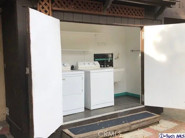 22822 Crespi Street, Woodland Hills, California 91364