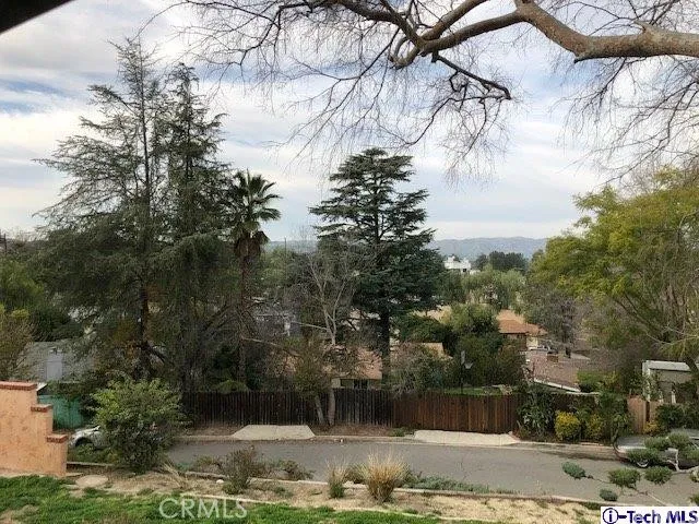 22822 Crespi Street, Woodland Hills, California 91364