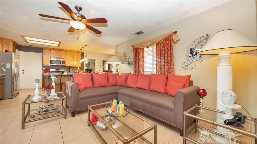 15987 Barranca Way, Victorville, California 92394