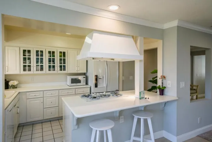 3155 Los Prados Street, San Mateo, California 94403
