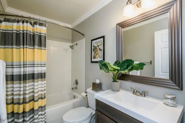 3155 Los Prados Street, San Mateo, California 94403