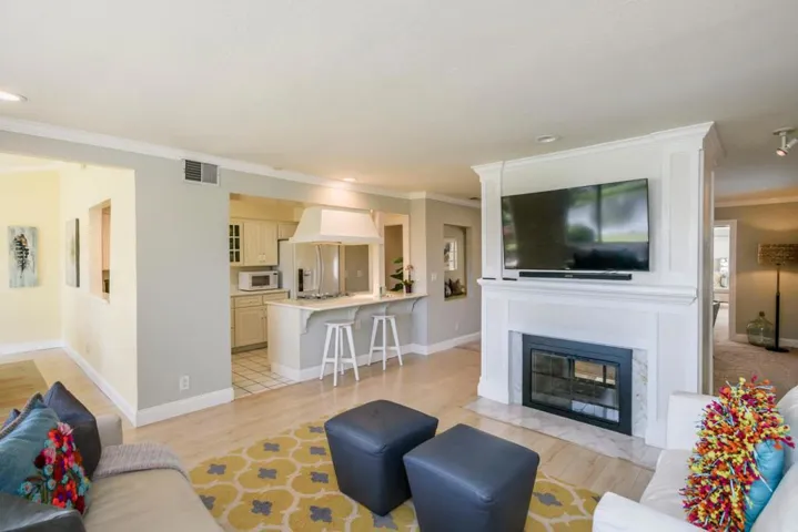 3155 Los Prados Street, San Mateo, California 94403