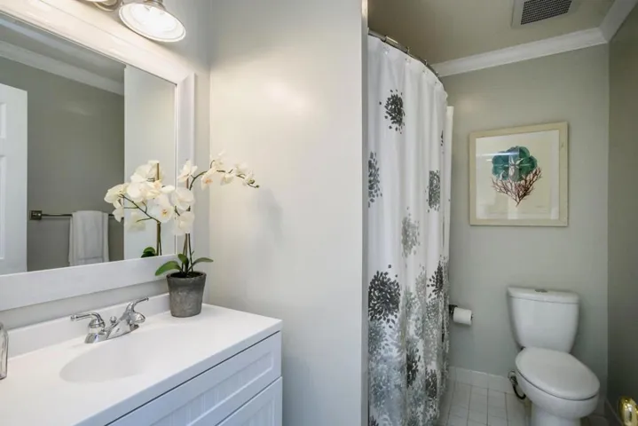 3155 Los Prados Street, San Mateo, California 94403