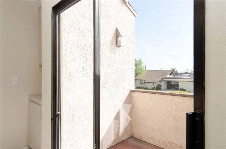 Large windows provide unit with lots of gorgeous natural light.