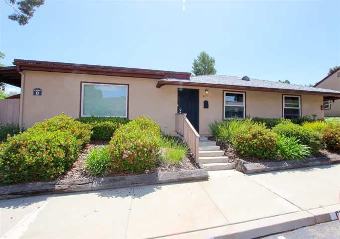 8771 Wahl St, Santee, California 92071