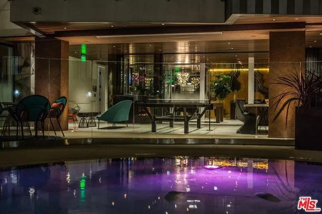 950 S Fairfax 234, Los Angeles, California 90036