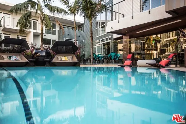 950 S Fairfax 234, Los Angeles, California 90036