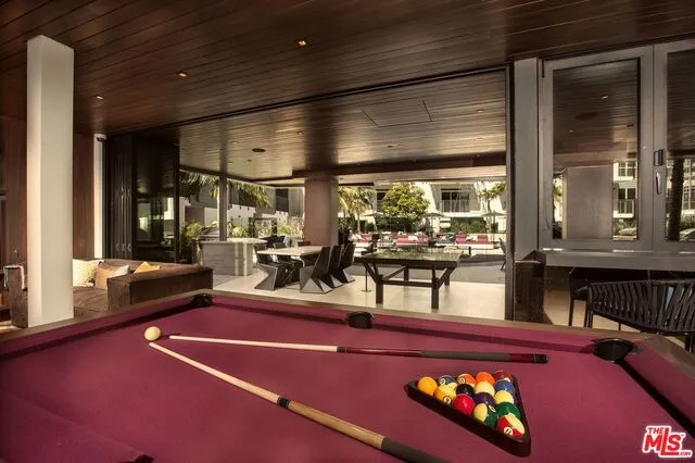 950 S Fairfax 234, Los Angeles, California 90036