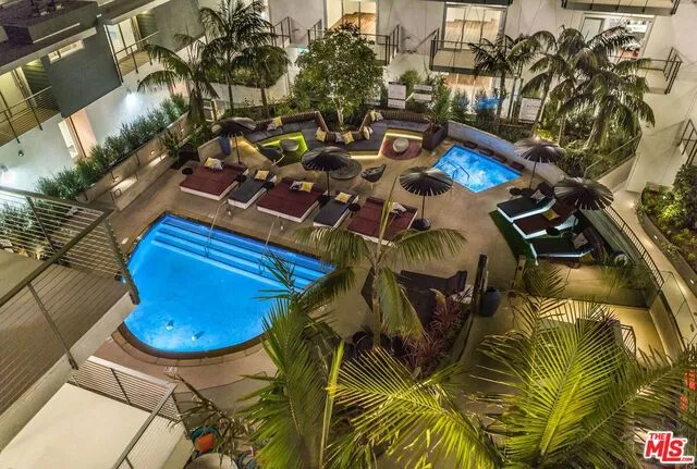 950 S Fairfax 234, Los Angeles, California 90036