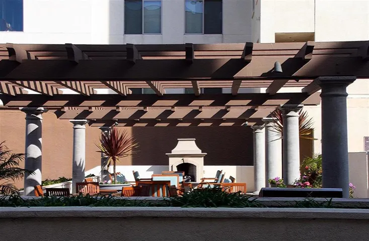 Outdoor Fireplace/Seating