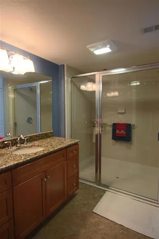 Roll In Master Shower, Granite Continues