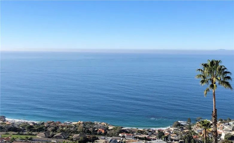 727 Kendall Drive, Laguna Beach, California 92651