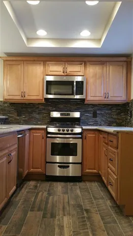 8352 Via Sonoma F, San Diego, California 92037