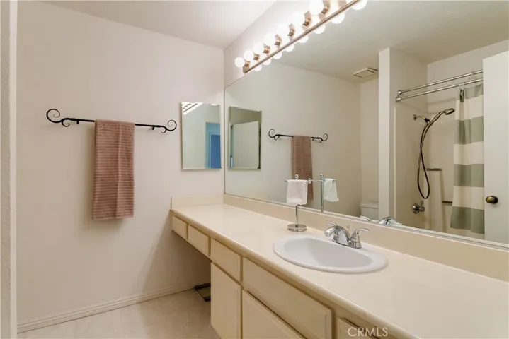 4 Town And Country Road, Phillips Ranch, California 91766