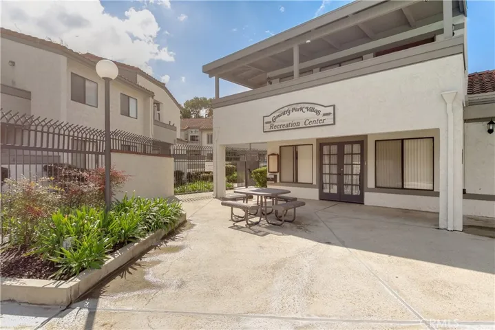 4 Town And Country Road, Phillips Ranch, California 91766