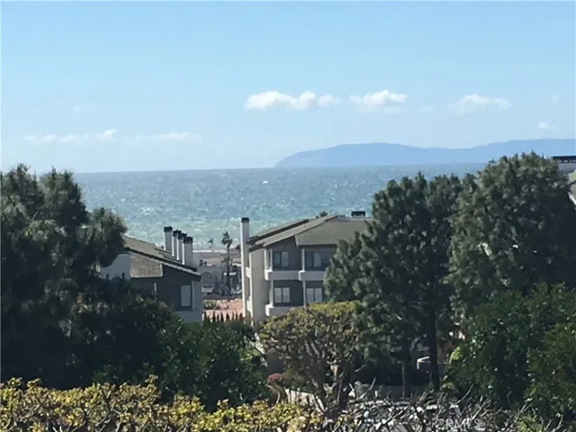 Fantastic ocean  & Catalina view from your private patio
