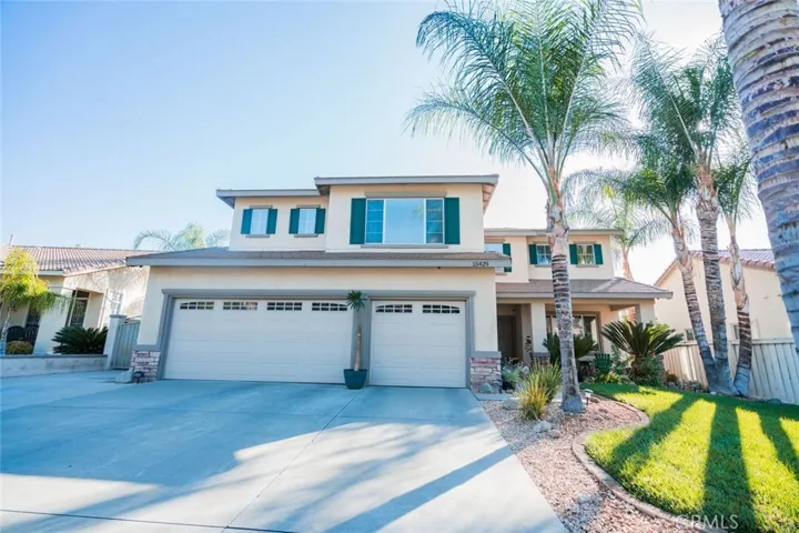 CURB APPEAL - FRONT OF THE HOUSE