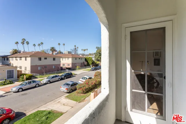 1222 N Hoover Street 1/2, Los Angeles, California 90029