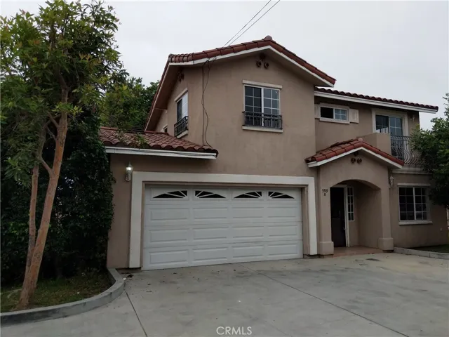 100% detached home, with huge side yards!  Tons of privacy on all sides!
