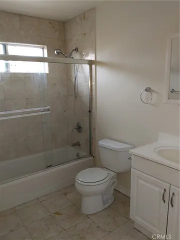 Hall bath is huge!