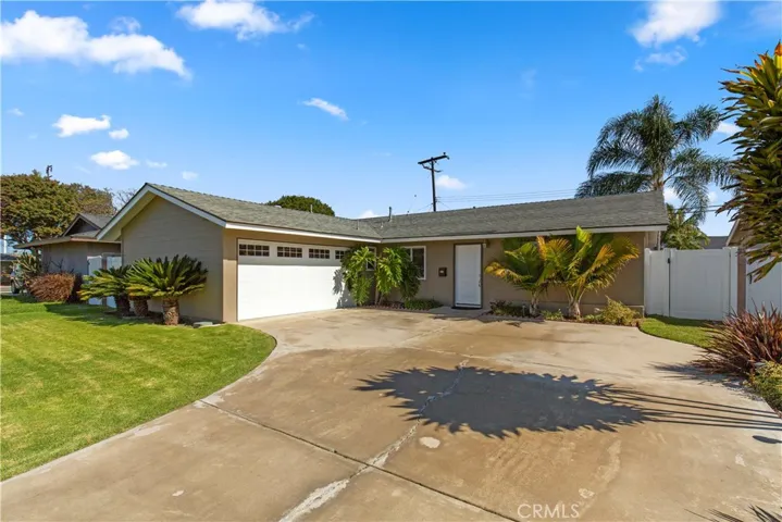 16052 Giarc Lane, Huntington Beach, California 92647