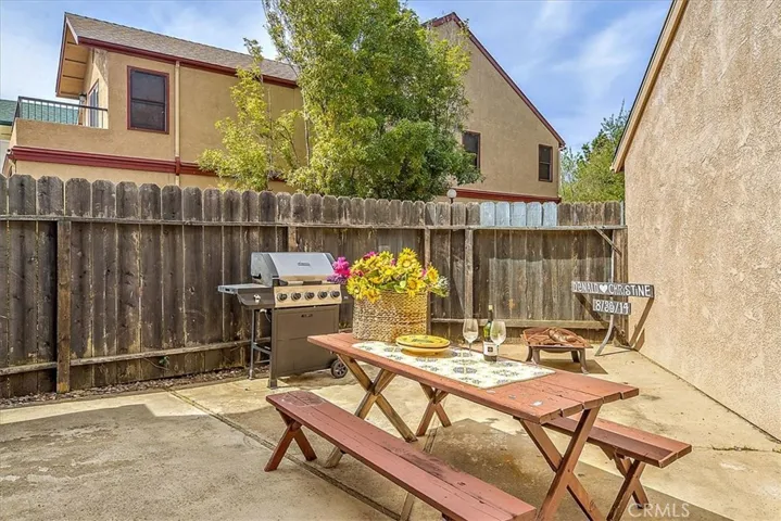 1106 Oceanaire Drive 1, San Luis Obispo, California 93405