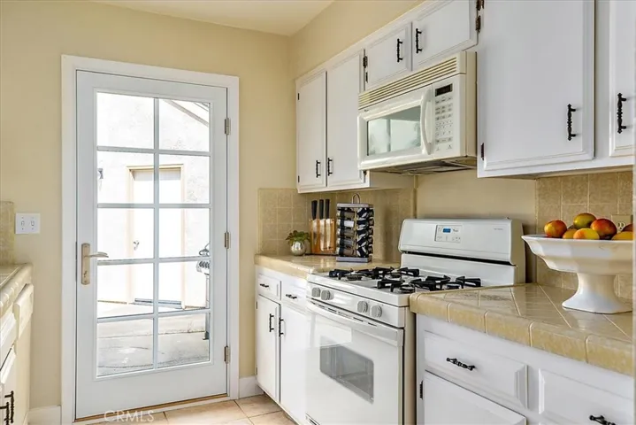 1106 Oceanaire Drive 1, San Luis Obispo, California 93405