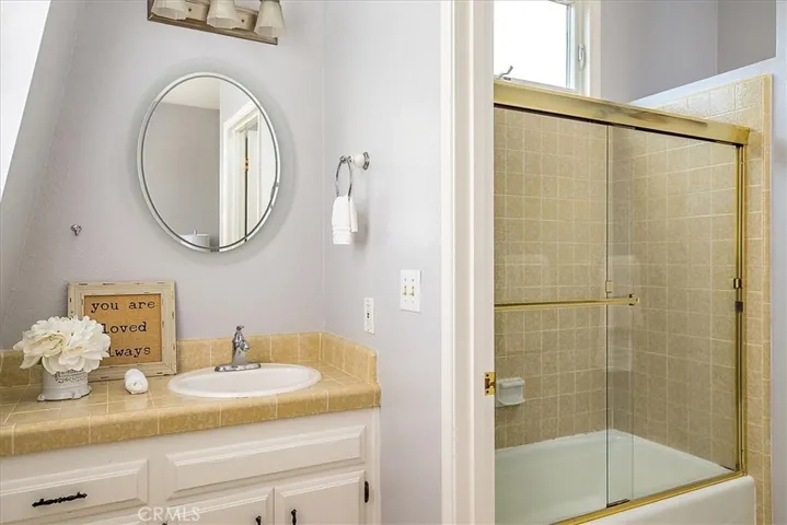 1106 Oceanaire Drive 1, San Luis Obispo, California 93405