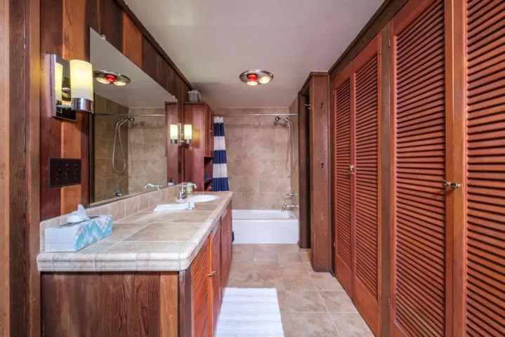 1034 Hillside Avenue, Pacific Grove, California 93950