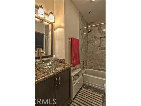 Remodled Upstairs Bath of Master Suite