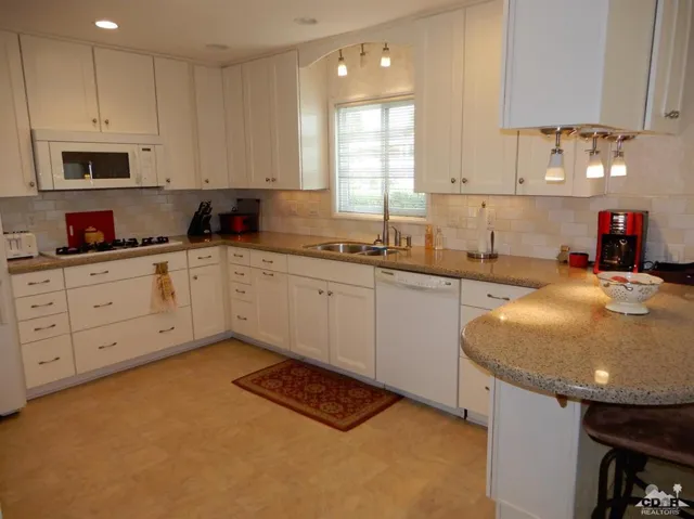 73343 Broadmoor Drive, Thousand Palms, California 92276