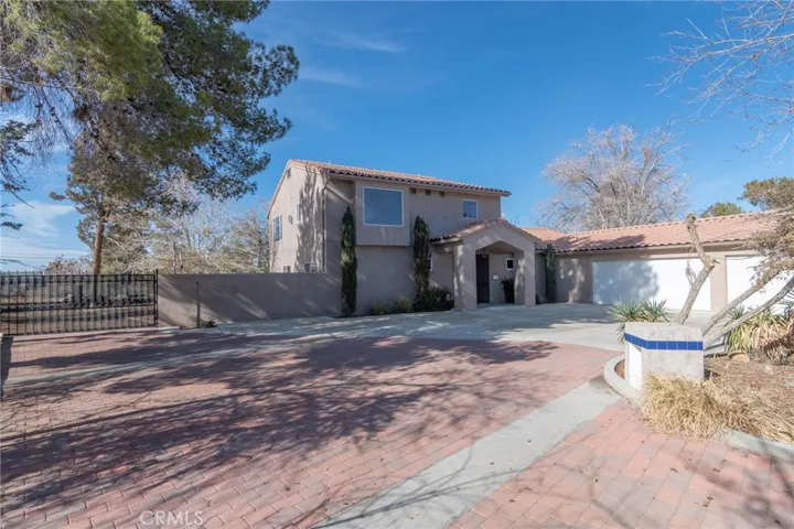 13932 Hopi Road, Apple Valley, California 92307