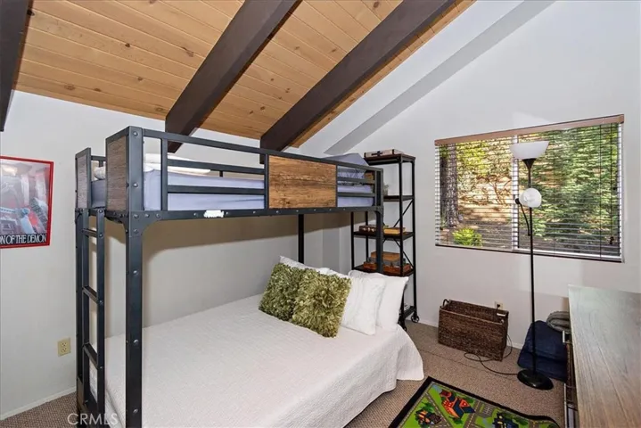 27544 Oakwood Drive, Lake Arrowhead, California 92352