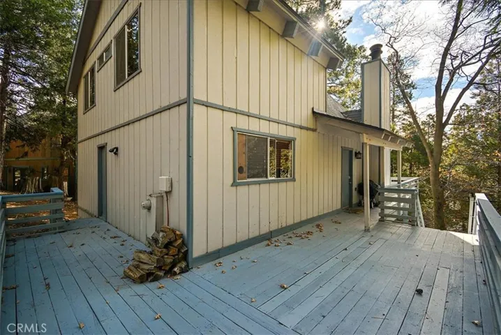 27544 Oakwood Drive, Lake Arrowhead, California 92352