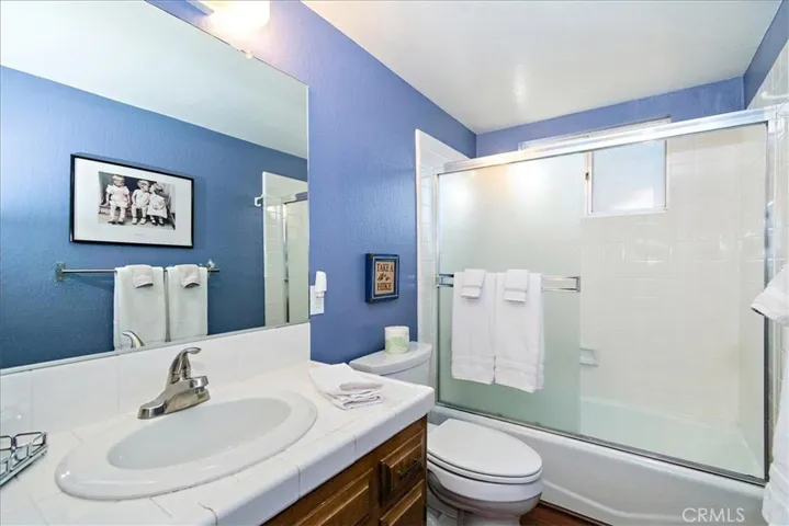 27544 Oakwood Drive, Lake Arrowhead, California 92352