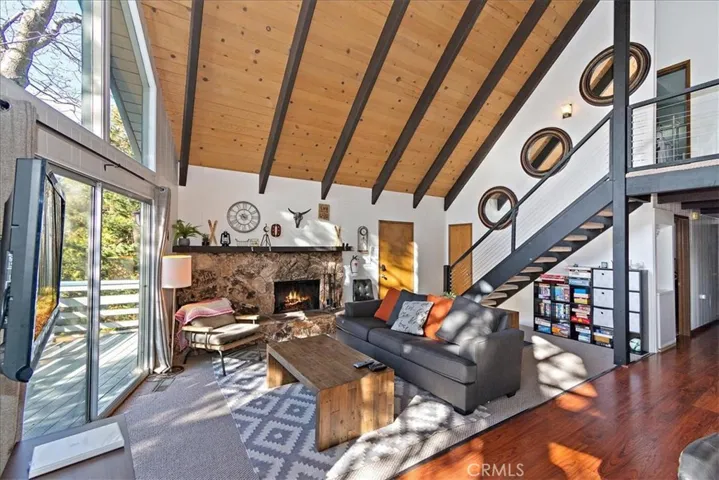 27544 Oakwood Drive, Lake Arrowhead, California 92352