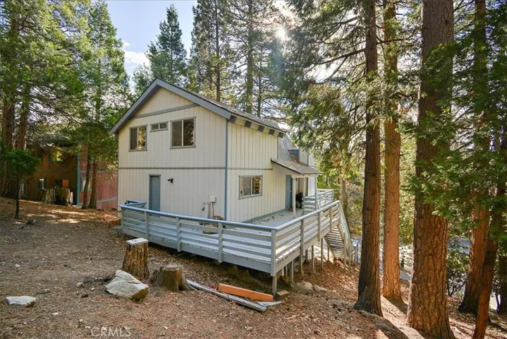 27544 Oakwood Drive, Lake Arrowhead, California 92352