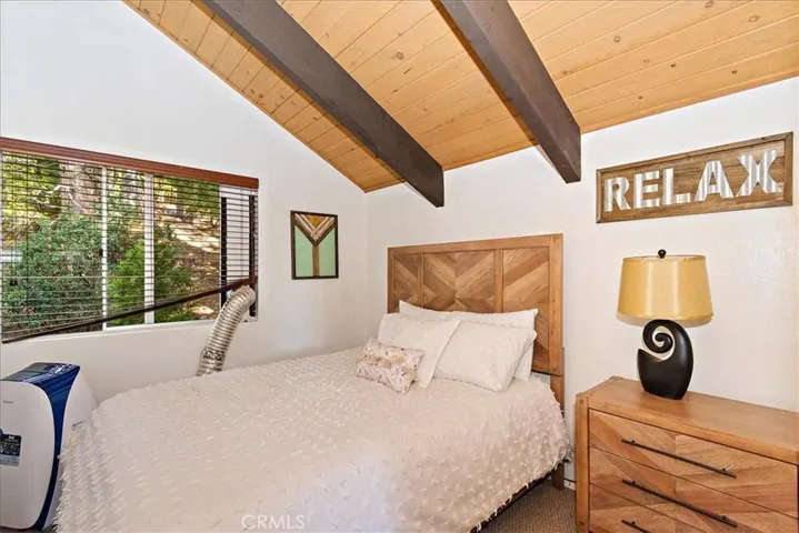 27544 Oakwood Drive, Lake Arrowhead, California 92352