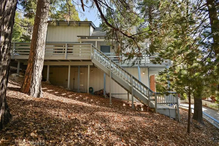 27544 Oakwood Drive, Lake Arrowhead, California 92352
