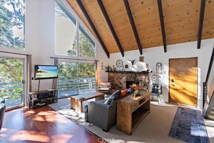 27544 Oakwood Drive, Lake Arrowhead, California 92352